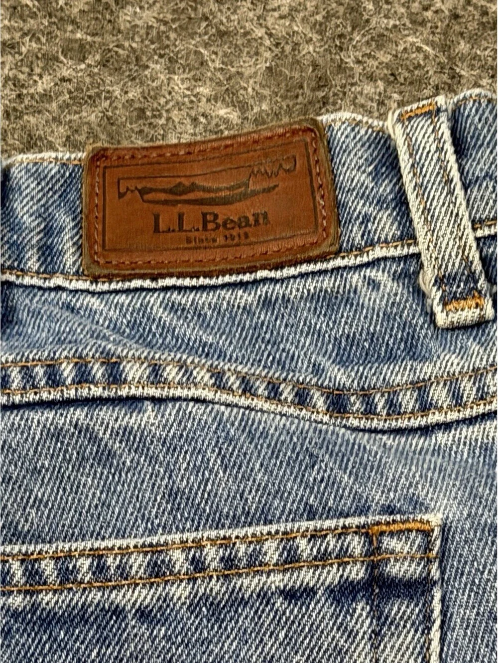 L.L.Bean Standard Fit Jeans Men’s 36x32 Blue Straight Leg 100% Cotton Denim